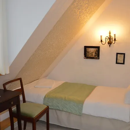 Karczma Rzym Värdshus 3*