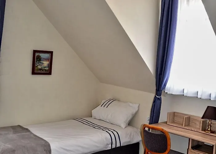 イン Karczma Rzym ヴロツワフ